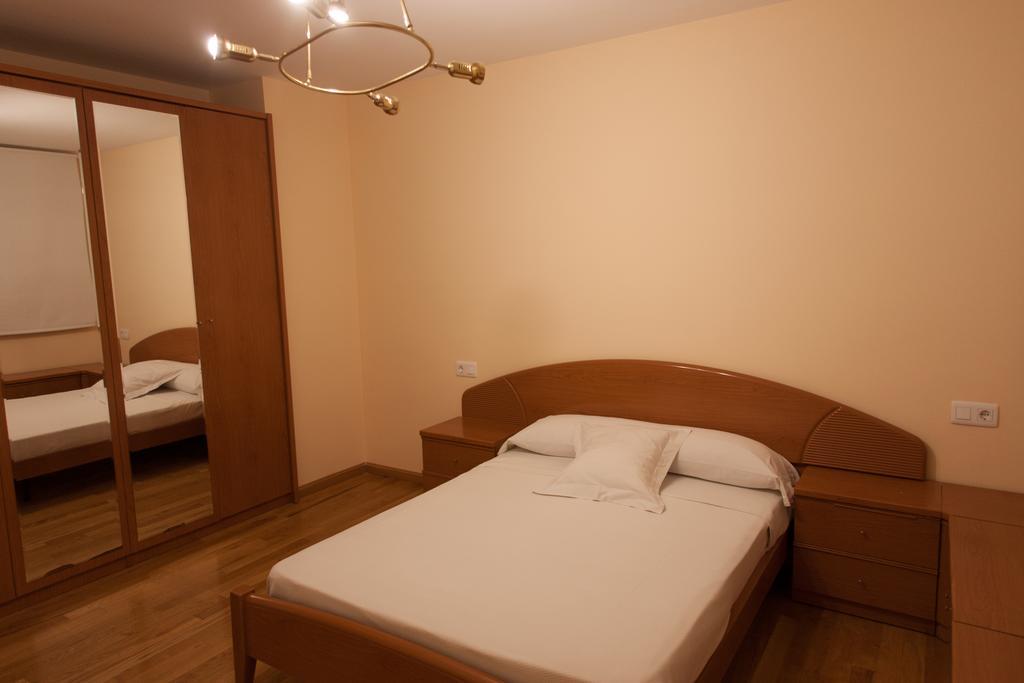 Apartamentos Rio Guadalaviar Albarracín Esterno foto